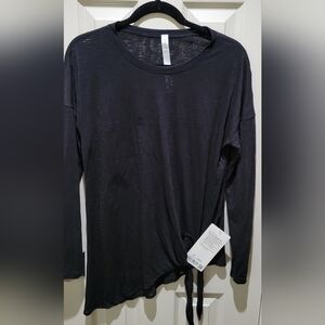 Lululemon Tie You Practice Long Sleeve, size 10